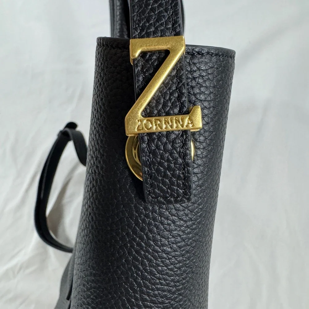 Zornna Veza Bag Black Pebbled Leather Handbag/Crossbody Gold Hardware Chic